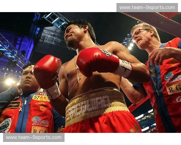 血色荣耀与速度之巅：库托vs帕奎奥，那场重塑拳坛格局的史诗战役